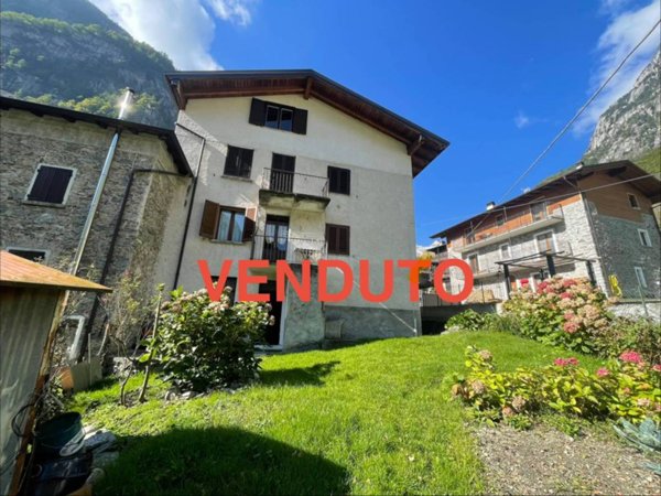 appartamento in vendita a Val Masino