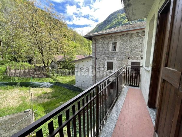appartamento in vendita a Val Masino in zona San Martino