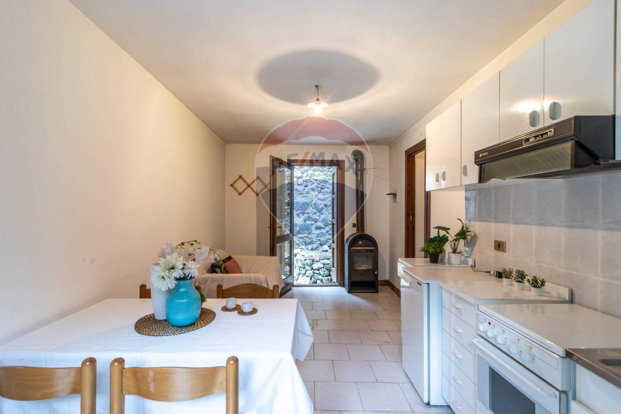 appartamento in vendita a Val Masino in zona Cataeggio