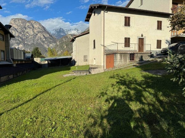 casa indipendente in vendita a Verceia