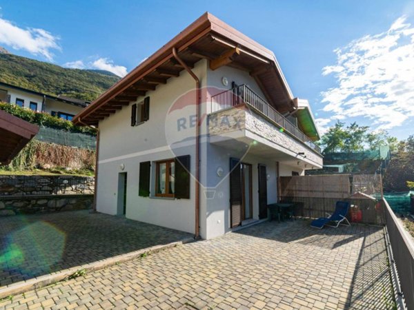 casa indipendente in vendita a Verceia