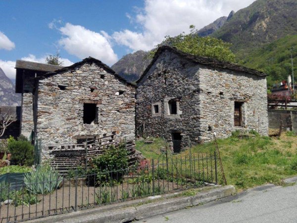 appartamento in vendita a Verceia