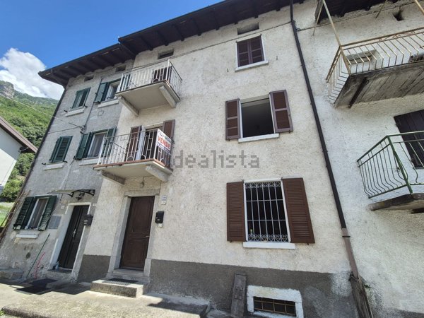 casa indipendente in vendita a Verceia