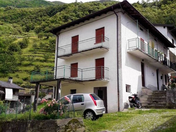 casa indipendente in vendita a Verceia