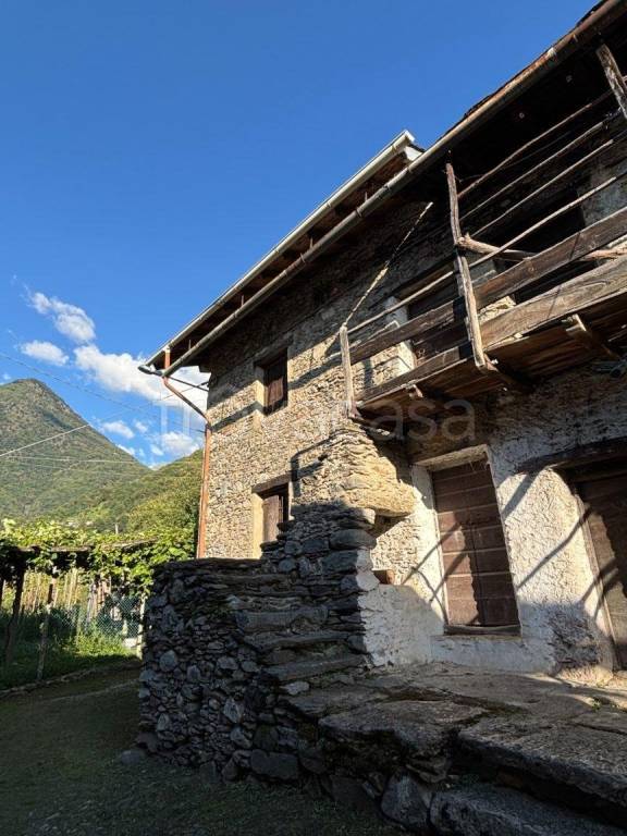 appartamento in vendita a Verceia