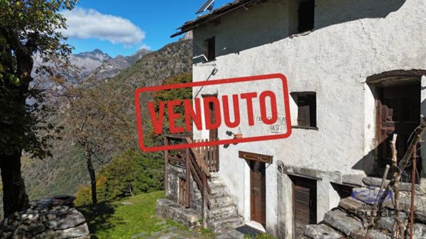 casa indipendente in vendita a Verceia