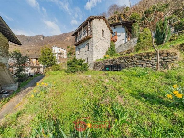 casa indipendente in vendita a Verceia