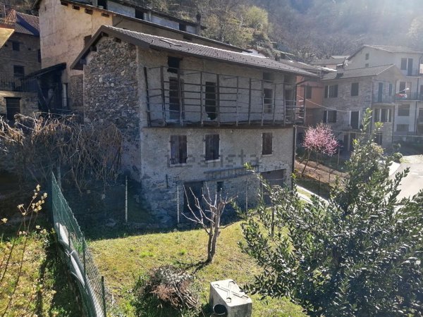 appartamento in vendita a Verceia
