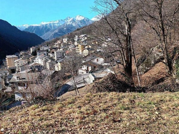 casa indipendente in vendita a Villa di Chiavenna in zona Giavera