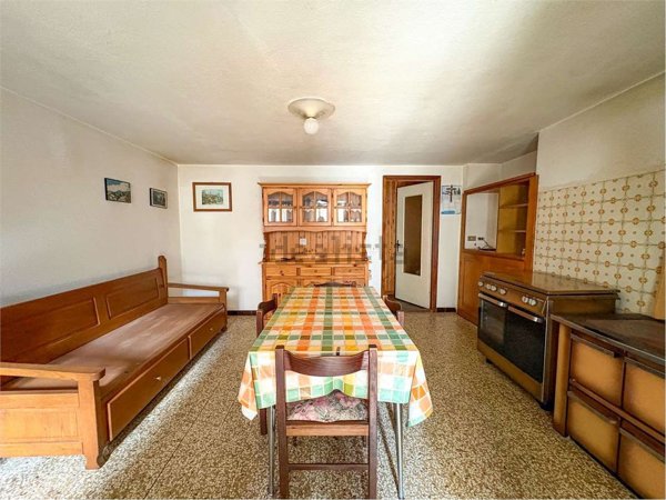 appartamento in vendita a Villa di Chiavenna in zona Case Foratti