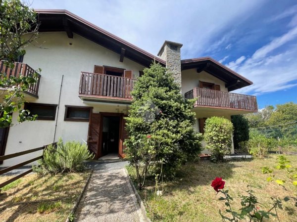 appartamento in vendita a Villa di Tirano in zona Motta