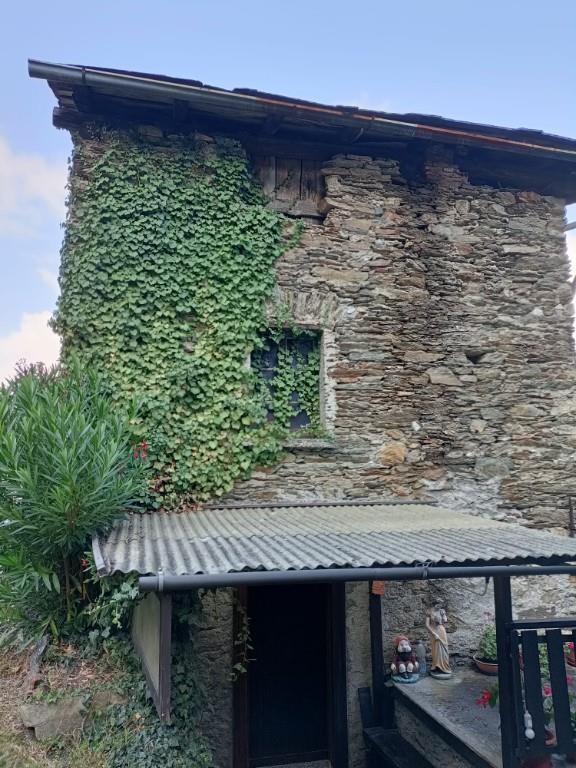 casa indipendente in vendita a Villa di Tirano in zona Motta