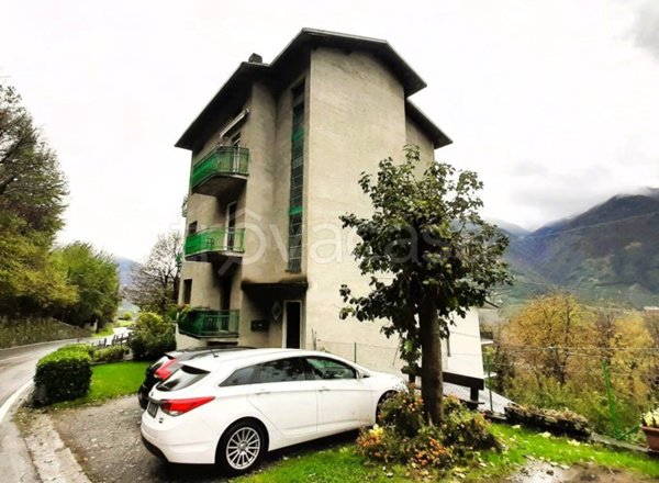 appartamento in vendita a Villa di Tirano in zona Motta