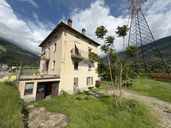 casa indipendente in vendita a Villa di Tirano