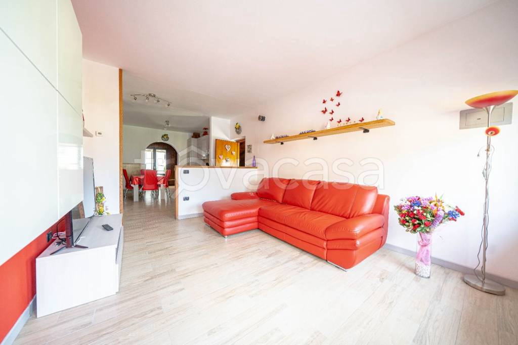 casa indipendente in vendita a Villa di Tirano