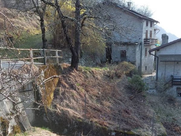 casa indipendente in vendita a Villa di Tirano