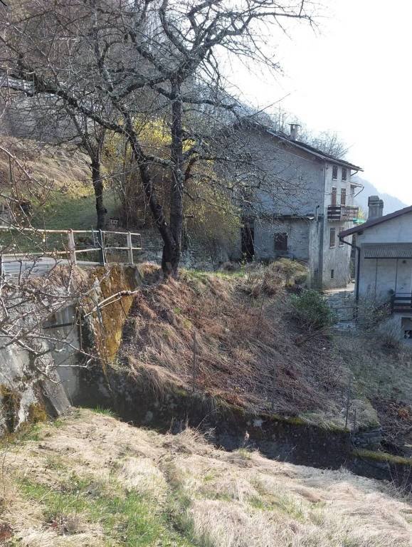 casa indipendente in vendita a Villa di Tirano