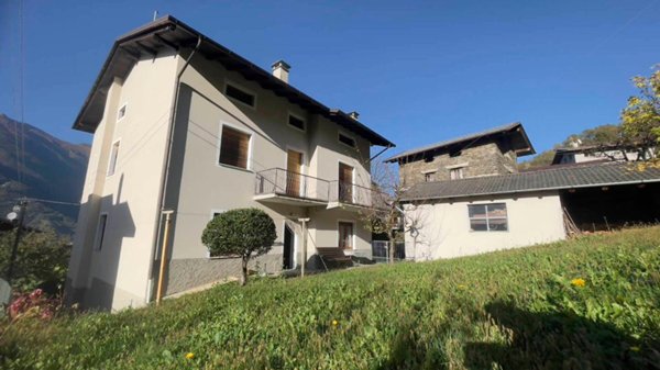 casa indipendente in vendita a Villa di Tirano in zona Motta
