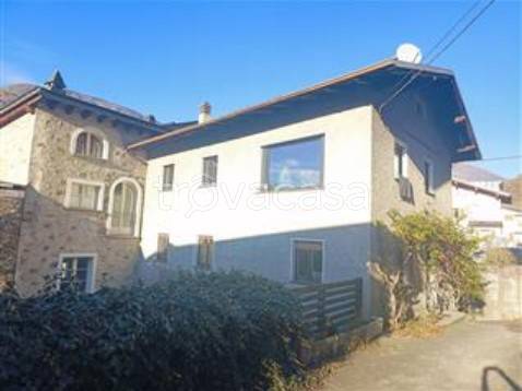 appartamento in vendita a Villa di Tirano in zona Stazzona