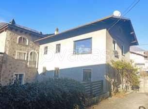 appartamento in vendita a Villa di Tirano in zona Stazzona