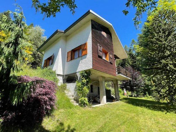 casa indipendente in vendita a Villa di Tirano