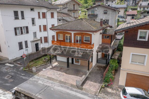 casa indipendente in vendita a Villa di Tirano
