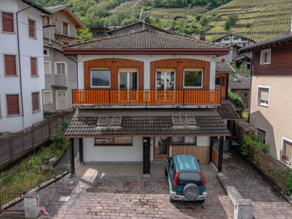 casa indipendente in vendita a Villa di Tirano