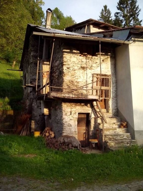 casa indipendente in vendita a Villa di Tirano