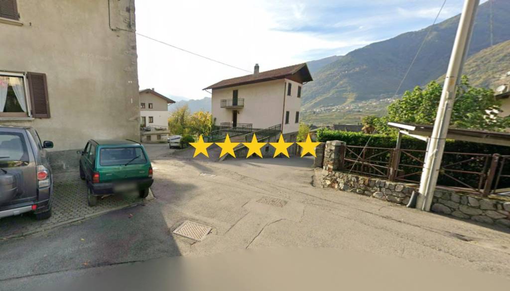 appartamento in vendita a Villa di Tirano in zona Stazzona