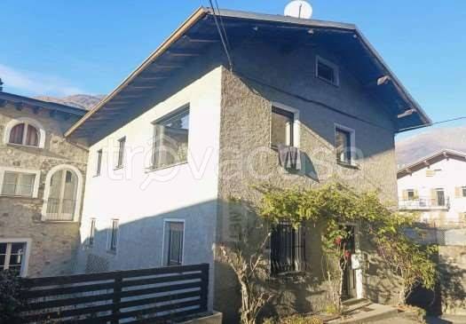 appartamento in vendita a Villa di Tirano in zona Stazzona