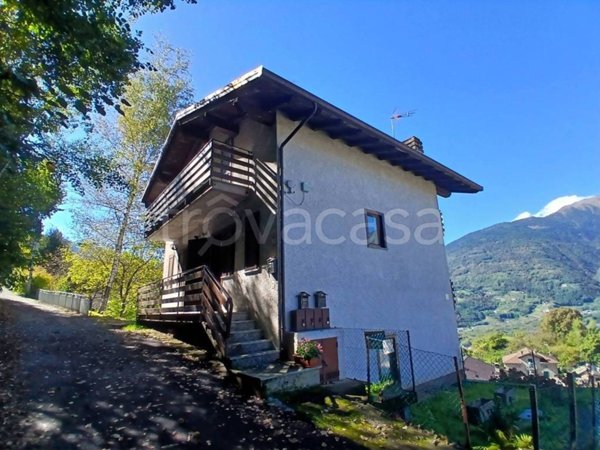 appartamento in vendita a Villa di Tirano in zona Motta