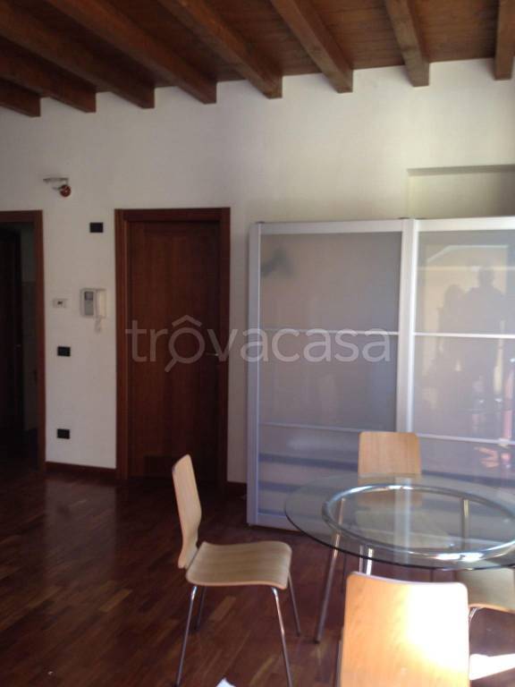 appartamento in vendita ad Abbiategrasso in zona Castelletto