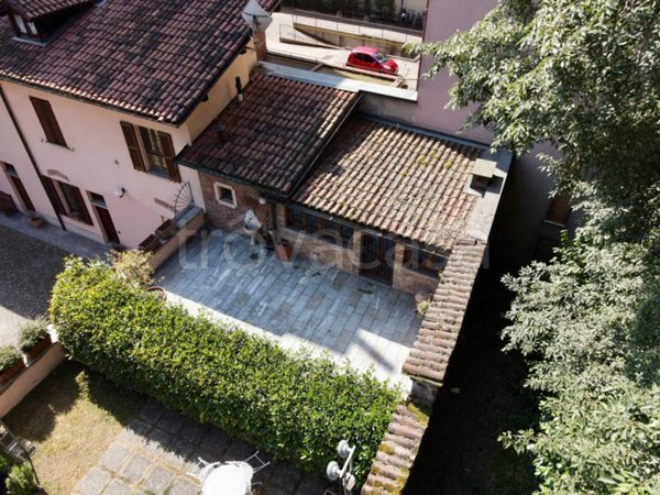 casa indipendente in vendita ad Abbiategrasso