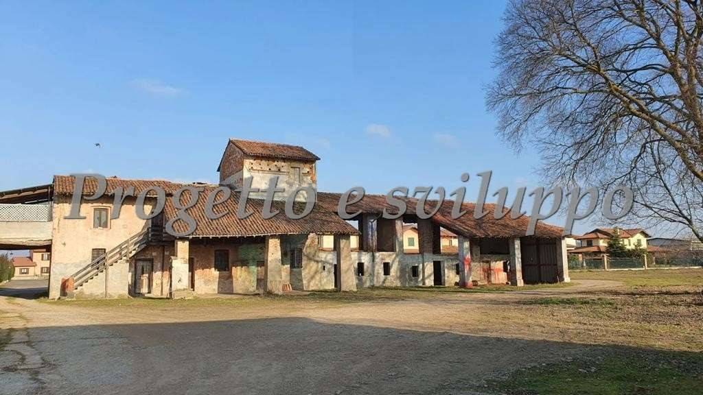 casa indipendente in vendita ad Abbiategrasso