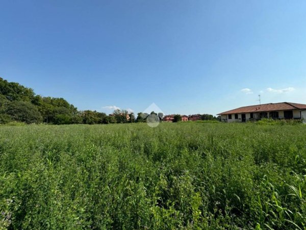 terreno edificabile in vendita ad Abbiategrasso