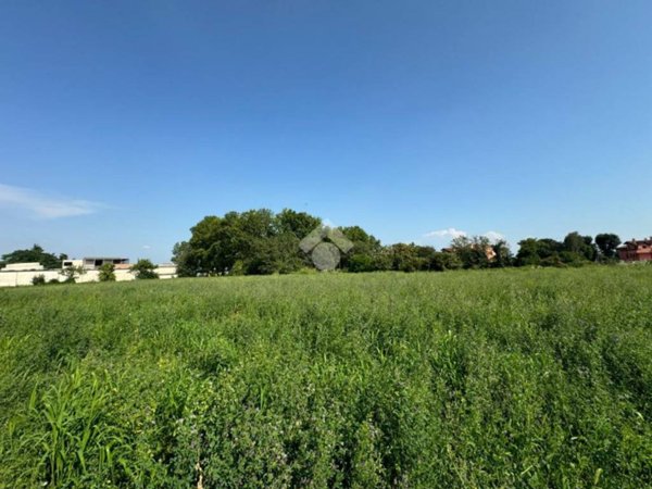 terreno edificabile in vendita ad Abbiategrasso