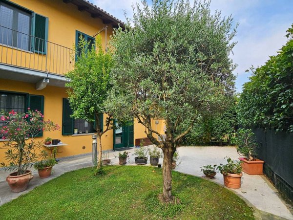 casa indipendente in vendita ad Abbiategrasso