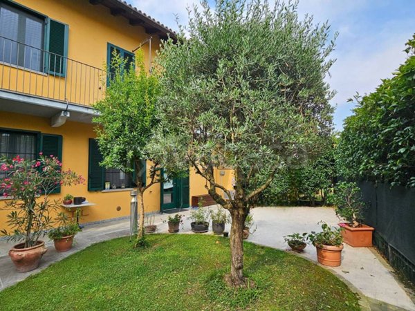 casa indipendente in vendita ad Abbiategrasso