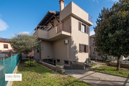 casa indipendente in vendita ad Abbiategrasso