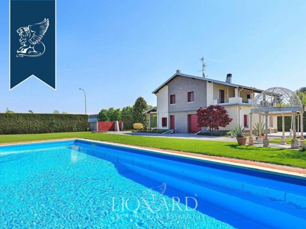 casa indipendente in vendita ad Abbiategrasso