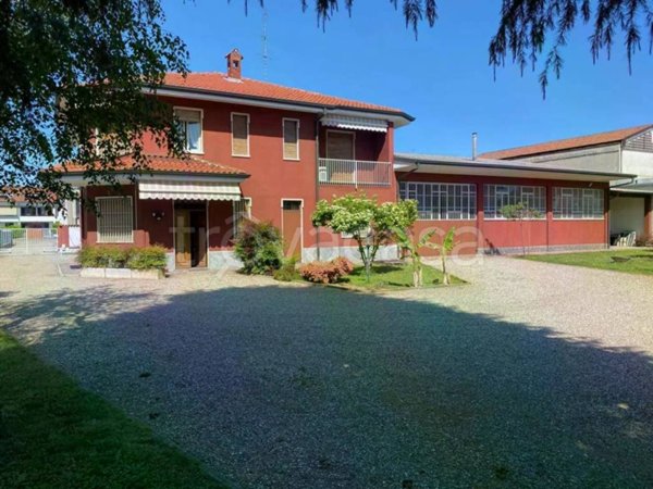 casa indipendente in vendita ad Abbiategrasso