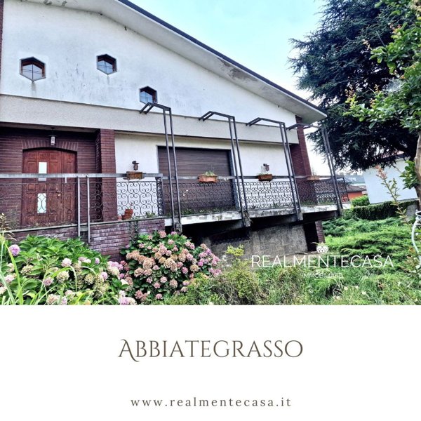 casa indipendente in vendita ad Abbiategrasso
