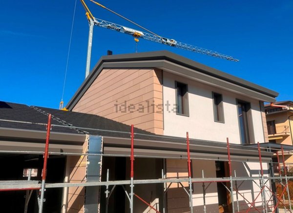 casa indipendente in vendita ad Abbiategrasso