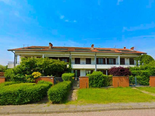 casa indipendente in vendita ad Abbiategrasso