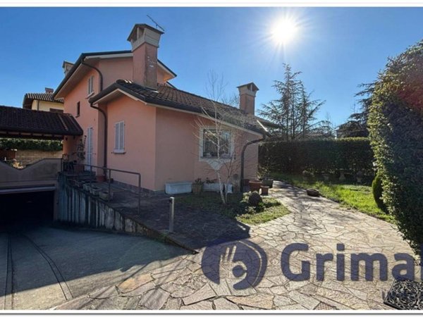 casa indipendente in vendita ad Abbiategrasso