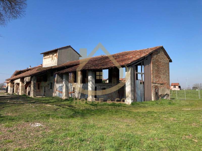 casale in vendita ad Abbiategrasso