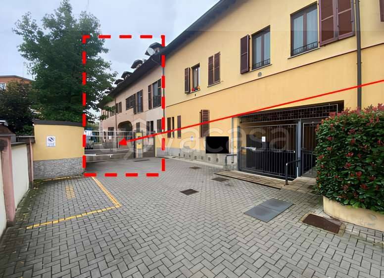appartamento in vendita ad Abbiategrasso in zona Castelletto