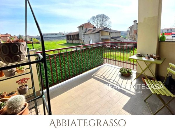 appartamento in vendita ad Abbiategrasso in zona Castelletto