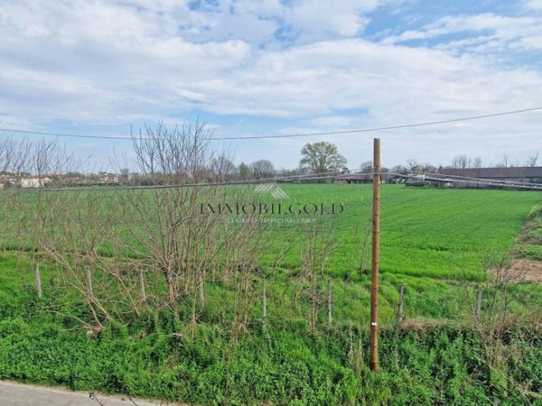 terreno agricolo in vendita ad Abbiategrasso