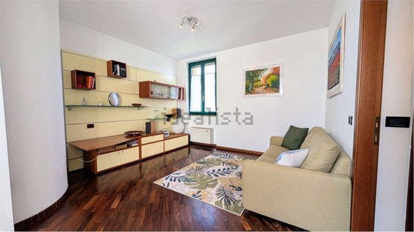 appartamento in vendita ad Abbiategrasso in zona Castelletto